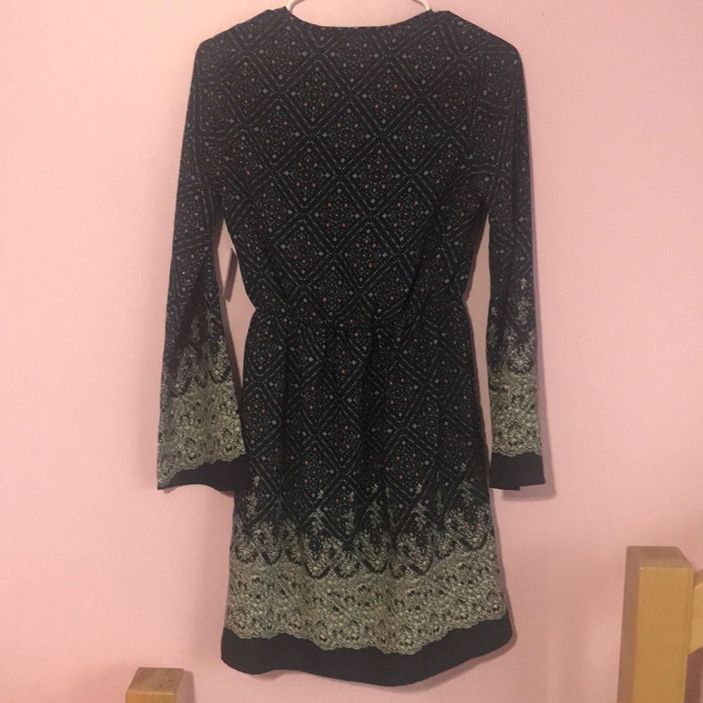 Charlotte Ruse Dress - Picture 2 of 2